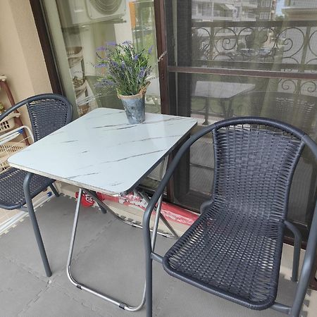 Studio Aivasovskij Park - Meters Away From Beach Pomorie Bagian luar foto