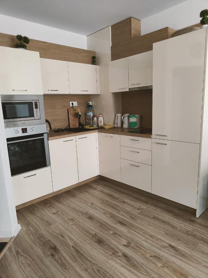 Studio Aivasovskij Park - Meters Away From Beach Pomorie Bagian luar foto
