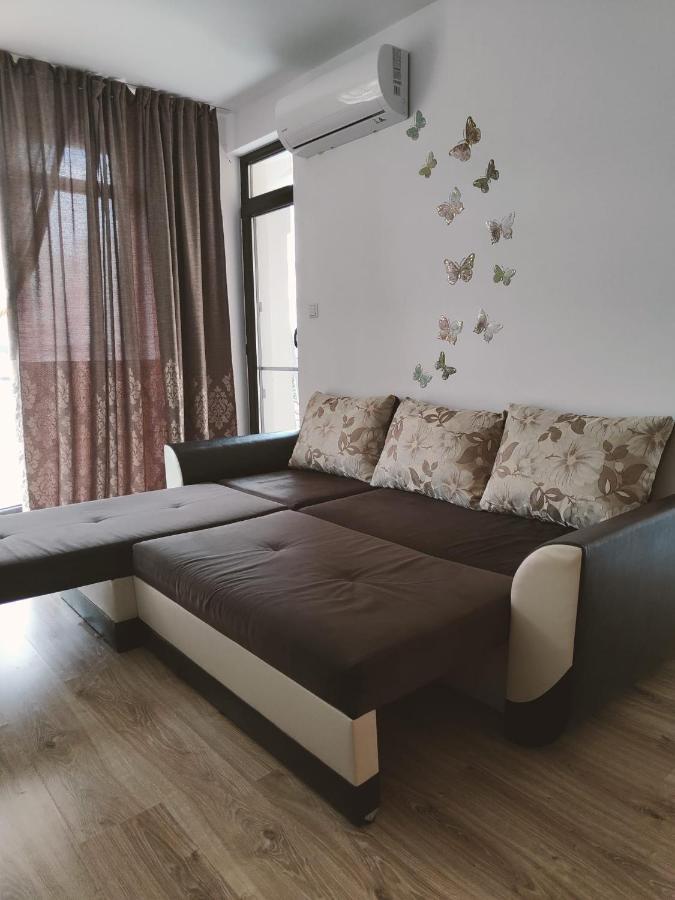 Studio Aivasovskij Park - Meters Away From Beach Pomorie Bagian luar foto