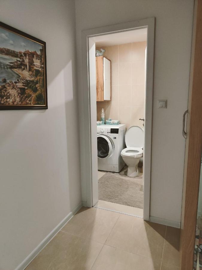 Studio Aivasovskij Park - Meters Away From Beach Pomorie Bagian luar foto