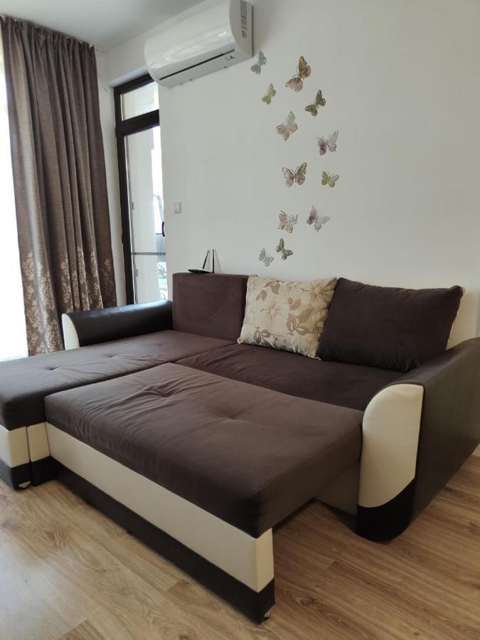 Studio Aivasovskij Park - Meters Away From Beach Pomorie Bagian luar foto